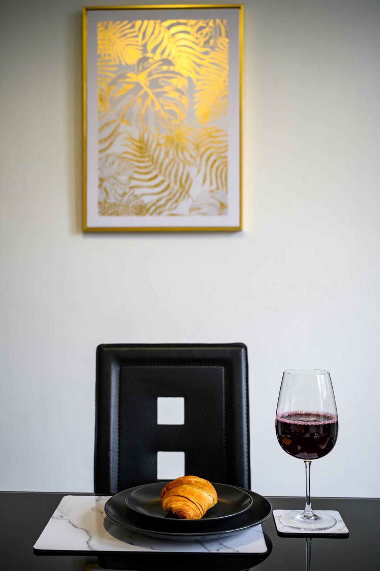 Manchester Serviced Accommodation Northernnightzzz - The Park Buitenkant foto