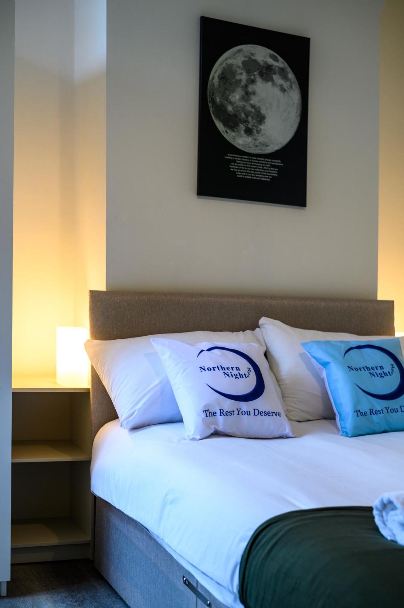 Manchester Serviced Accommodation Northernnightzzz - The Park Buitenkant foto
