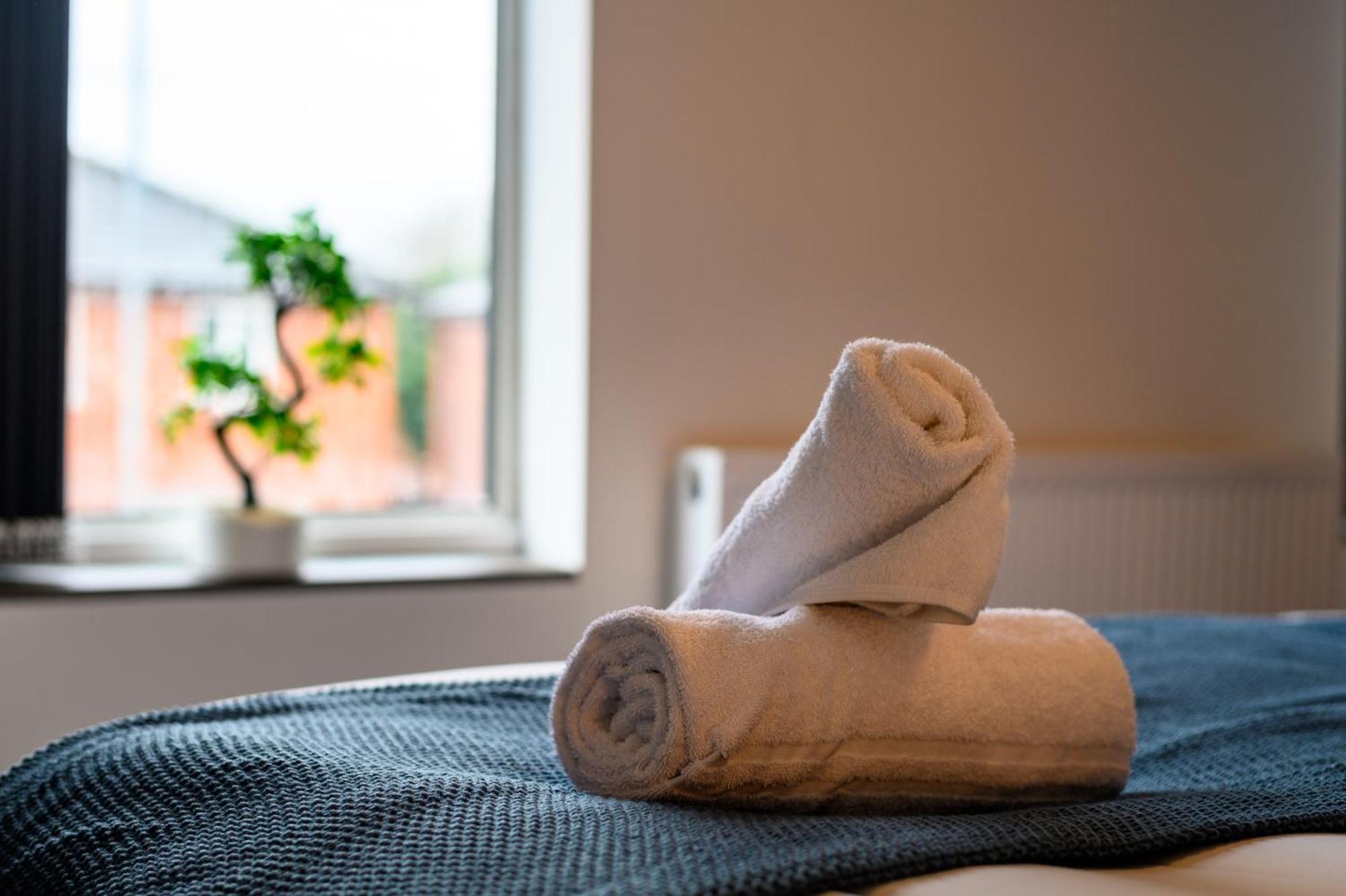 Manchester Serviced Accommodation Northernnightzzz - The Park Buitenkant foto