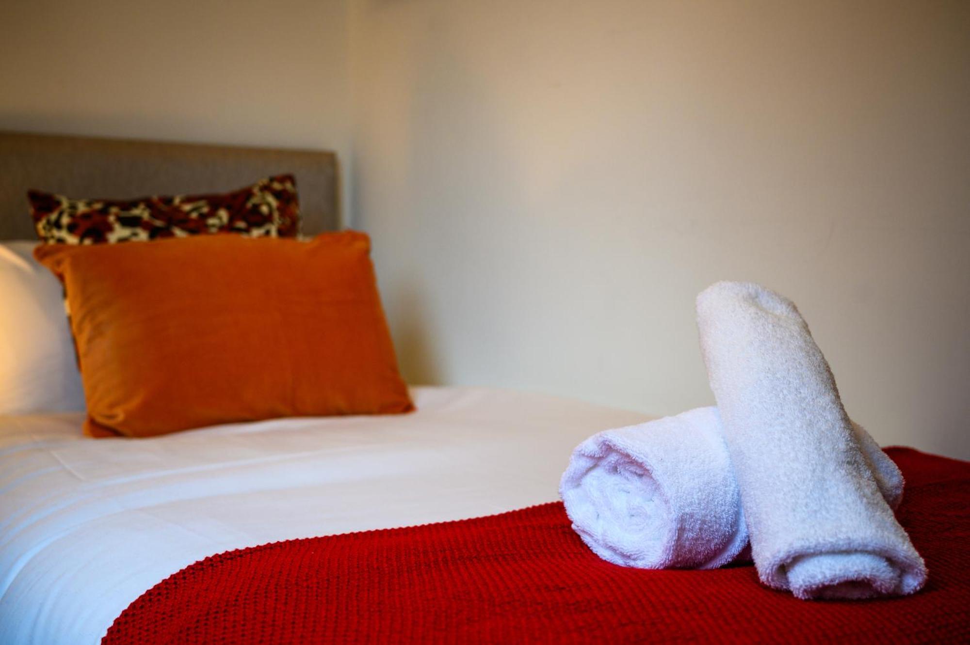 Manchester Serviced Accommodation Northernnightzzz - The Park Buitenkant foto