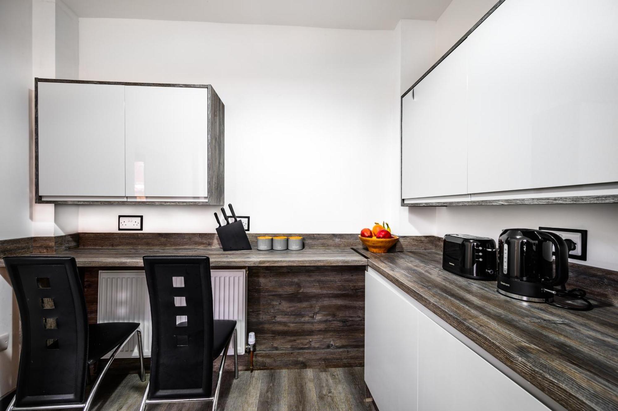 Manchester Serviced Accommodation Northernnightzzz - The Park Buitenkant foto