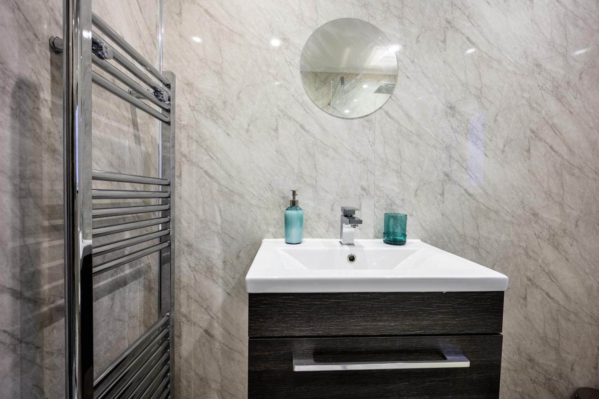 Manchester Serviced Accommodation Northernnightzzz - The Park Buitenkant foto