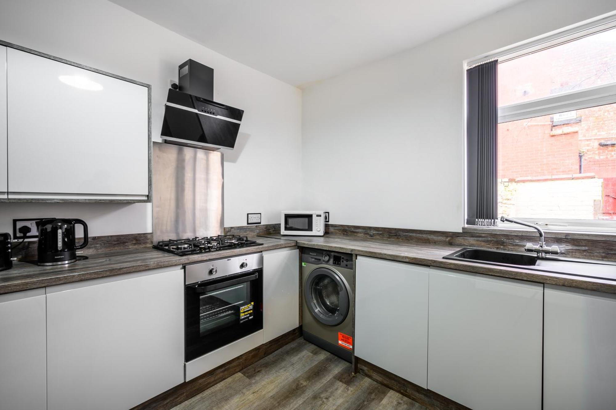 Manchester Serviced Accommodation Northernnightzzz - The Park Buitenkant foto