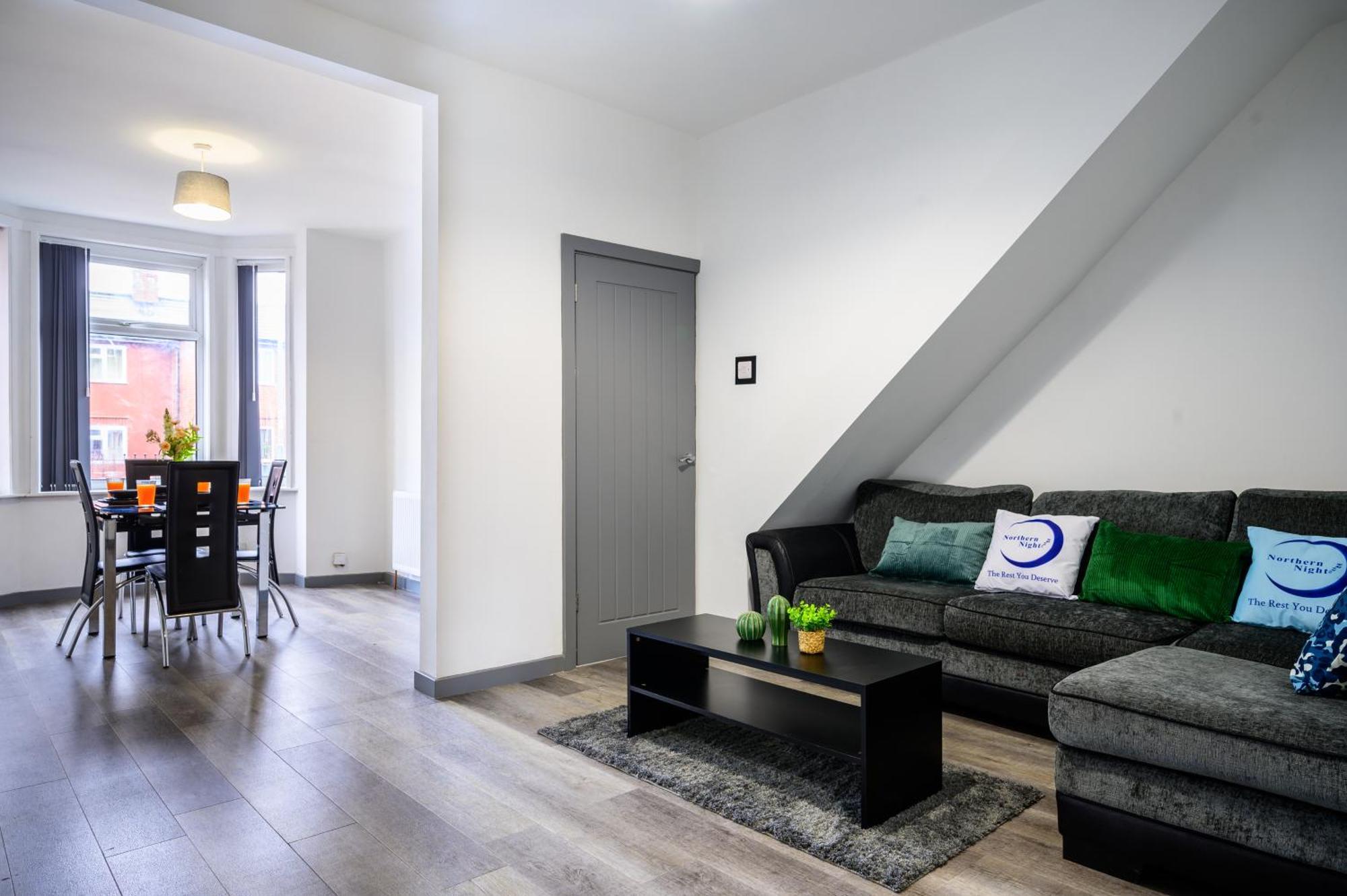 Manchester Serviced Accommodation Northernnightzzz - The Park Buitenkant foto